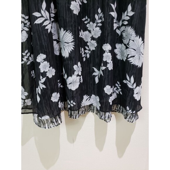 Requirements black and light gray floral, zebra lined, modest skirt, size 10 - Picture 6 of 8